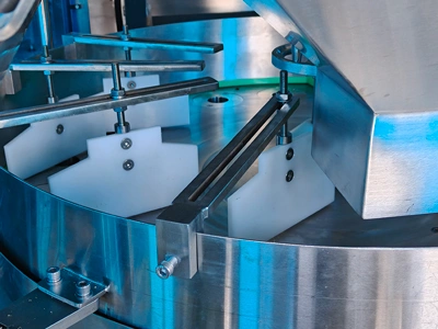 Machine de remplissage rotative